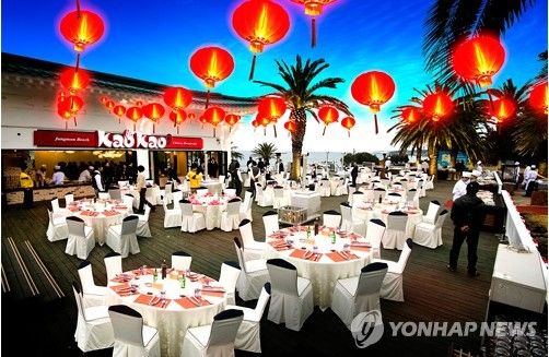 韩国旅游胜地首家专门接待中国游客餐厅开业(图)
