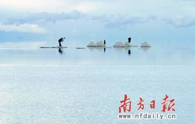 传说中的“天空之镜” 乌尤尼盐沼:照进天堂的美色(组图)