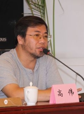 中国作协创联部综合处处长高伟主持座谈会:进一步张扬"生活是文学创作