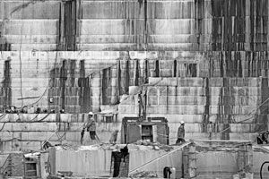 �𽱣�ɽ���ʯ��