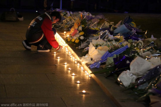 国内新闻   上海外滩踩踏事件首批32位遇难者名单公布   "12·31"外滩