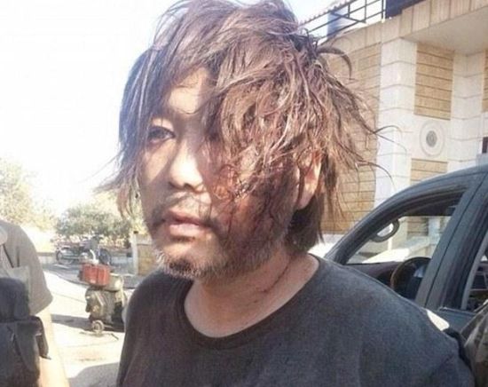 汤川遥菜去年8月份被ISIS劫持。 汤川遥菜去年8月份被ISIS劫持。