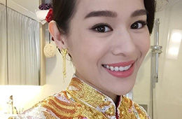 胡杏儿大婚 新娘妆不浓也美艳