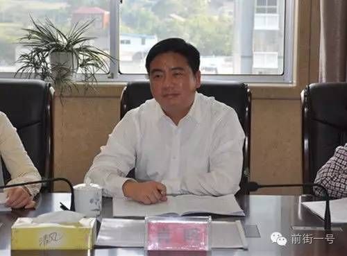 湖南省高级人民法院执行局副局长肖某。
