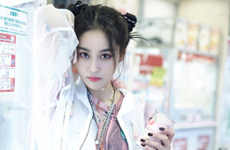 张馨予二次元双丸子头少女感爆棚