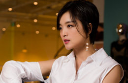 每日美搭 白雪衬衫配牛仔简约帅气