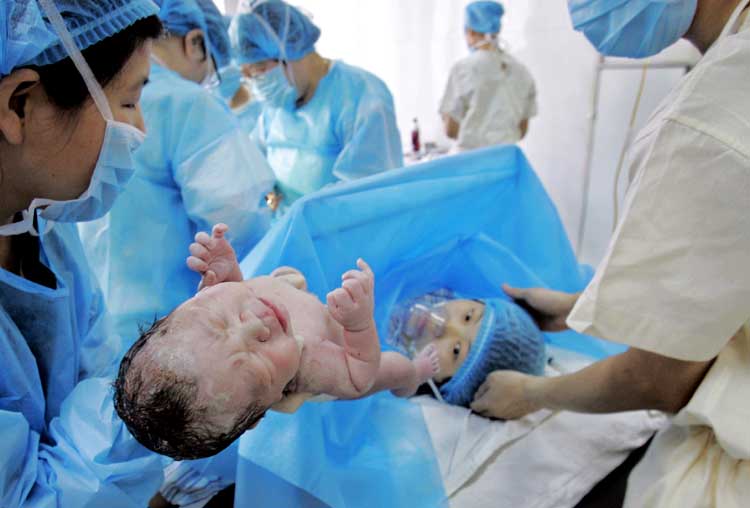 图文:试管婴儿新冷冻技术在陕西省应用