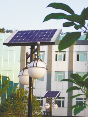 动关闭天黑后自动开启 昆山首批太阳能路灯上