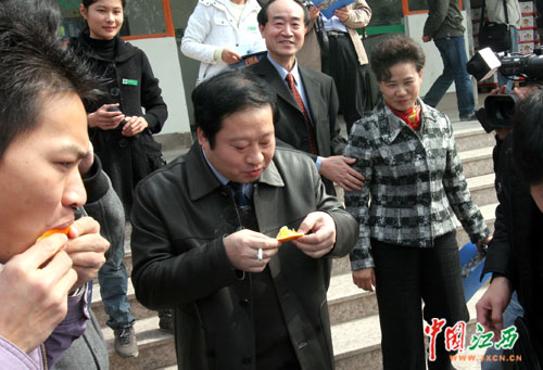 信丰脐橙要做世界橙王(图)