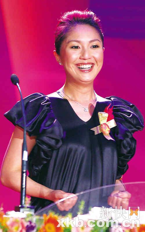 家燕姐兴高采烈胡可艳压全场