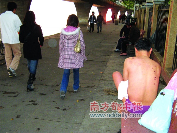 莫让观者难堪_新闻中心_新浪网