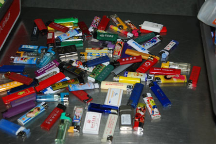 昨日起禁止携带打火机和火柴乘机