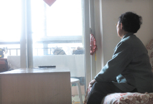 空巢老人想找个爱心闺女