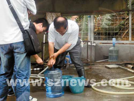 深圳地下水厂调查:1桶矿泉水卖1元钱(组图)