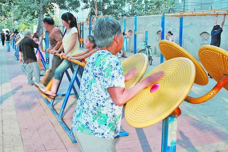 社区健身设施 僧多粥少