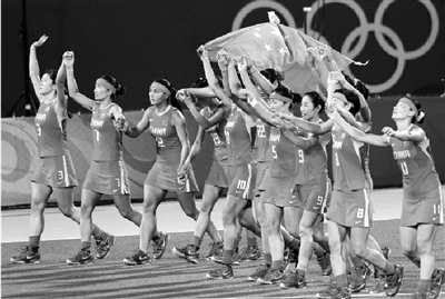 一曲终了 莲香依然_新闻中心_新浪网