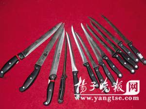 店铺乱卖刀市民可举报_新闻中心_新浪网