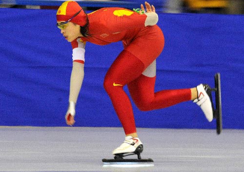 十一运会首枚金牌产生 宁夏女选手于静速滑摘