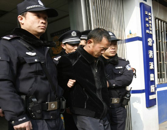 湖北随州杀死8人疑犯在武汉被抓获(组图)