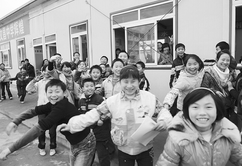 厦门援建的文昌镇中学教学楼嘉庚楼今日奠基