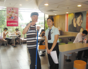 4年,从服务员到见习经理的蜕变