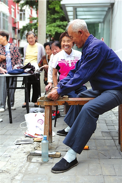 黑龙江老人进京免费磨刀剪