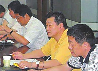 抽天价烟的周久耕获刑11年