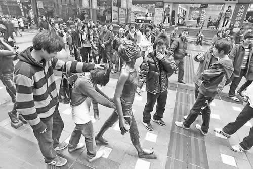 调查显示超半数青年愿意尝试闪玩游戏_新闻中