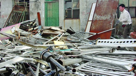 炼钢厂需求减少,废品收购站不愿收 铁质旧金属