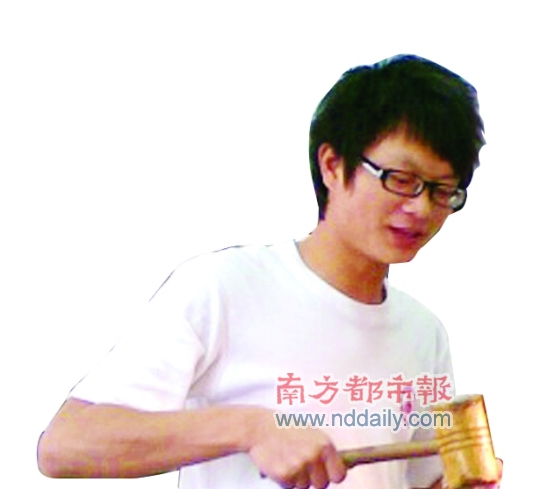 他和深圳一起说:I'm Here! 深职院学生龙淅作品