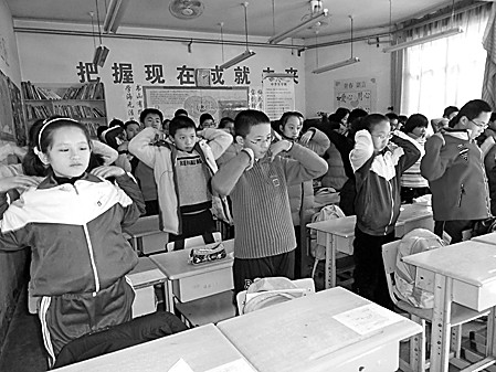 一中学老师自编室内学生操