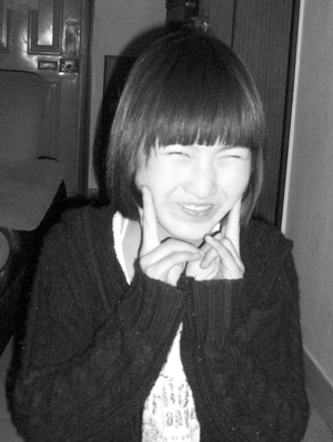 初中生白袜女孩_报名白袜芭蕾舞女孩_初中白体罚么能上女孩长春图片