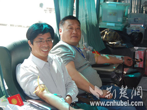 孝感市工业学校师生无偿献血32300毫升