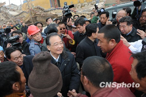 玉树灾区部分文物级古寺院倒塌僧人伤亡严重