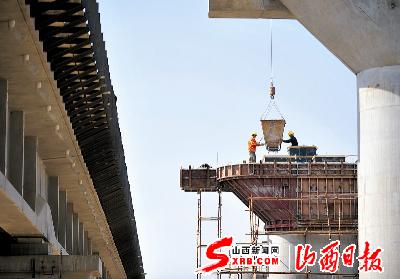 太中银铁路晋中段特大桥梁目前基础构架工程已