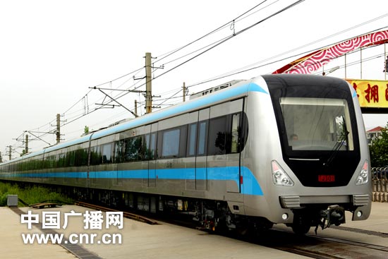 天津地铁3号线首列车今天在中国南车下线