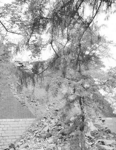 河北邢台新修古城墙五年两次坍塌