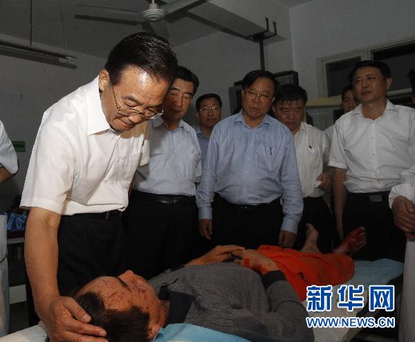 舟曲周边村镇发现遇难者遗体