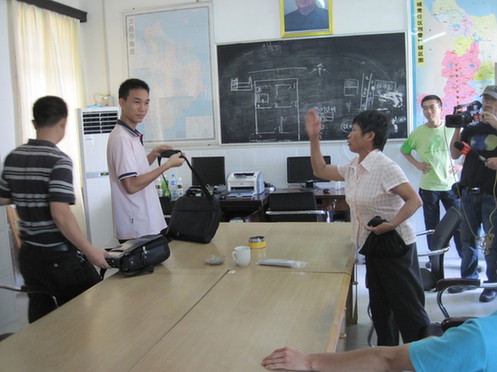 海南13岁少女遭强奸怀孕 胎儿不是嫌犯的