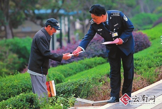 志愿者海埂大坝劝阻野钓市民建议设立相关场所供垂钓