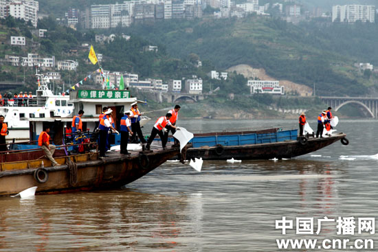 三峡库区175米蓄水溢油应急演习获得成功