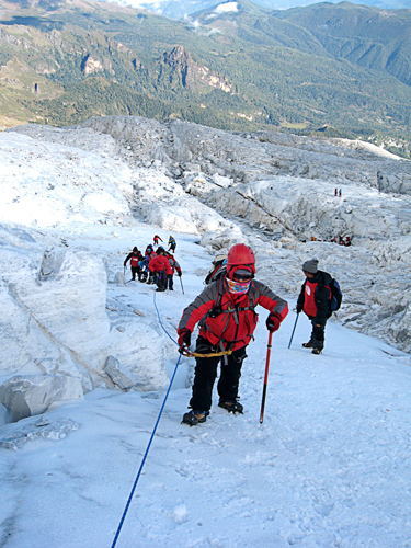 昆明一民警国庆日登哈巴雪山遇难