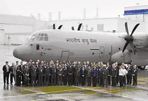 印接收首架C-130J