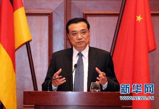 1月6日，正在德国进行正式访问的中国国务院副总理李克强在柏林出席中德工商界晚宴并发表演讲。 新华社记者丁林摄