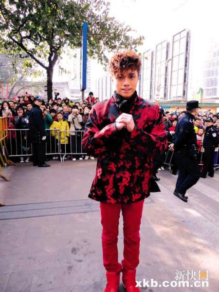 拒酒词大赛:名人微博给力撑 街坊短信金句多