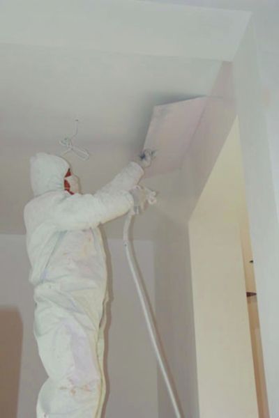 同一市场同种多乐士漆5个价 要辨真伪买了才晓