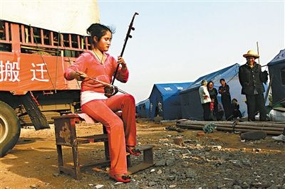 一曲二胡别故乡