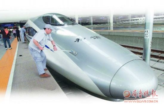 11�����磬�ھ��������Ϻ�����վ��������Ա���ü������������и����г����»��緢