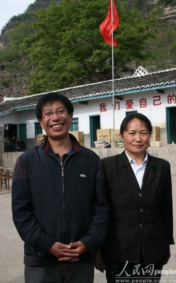 [双百人物中的共产党员]李桂林陆建芬铸就 天梯