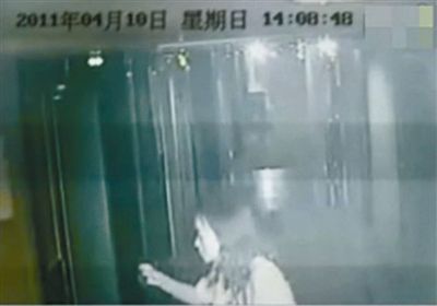 视频显示与女下属同处一室1小时;湖北襄阳市樊城区委已展开调查